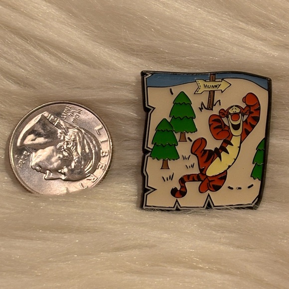 Disney Winnie the Pooh Map Tigger Loungefly Pin - Picture 2 of 3